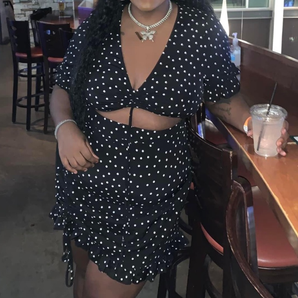 Pretty Little Thing dress
